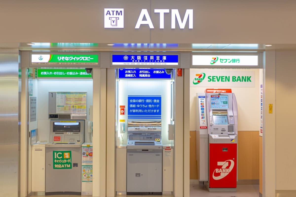 Japanese Banks: Role, Their Comprehensive Services, and Top 3 Banks